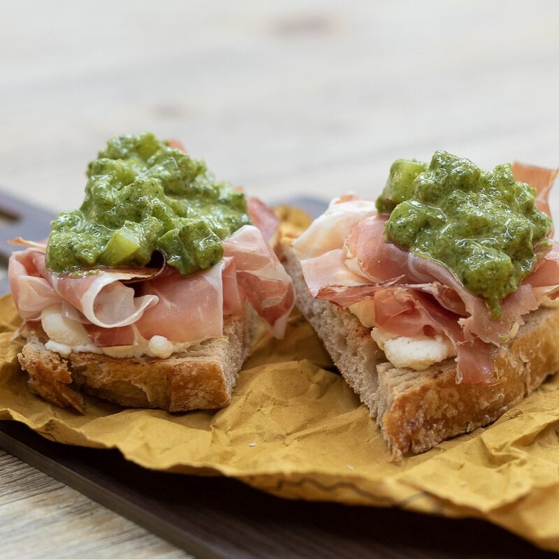 Spilucco con pesto e pane
